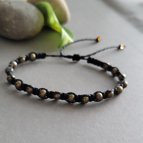 Handmade set of 2 bracelets, Friendship waterproof macrame bracelet. - Picture 10 of 10